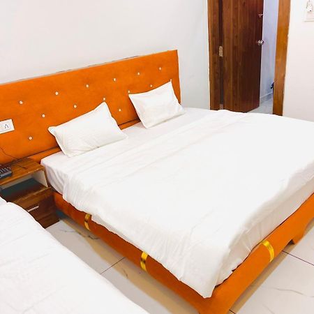 Hotel Shree Kedar Palace Удджайн Экстерьер фото